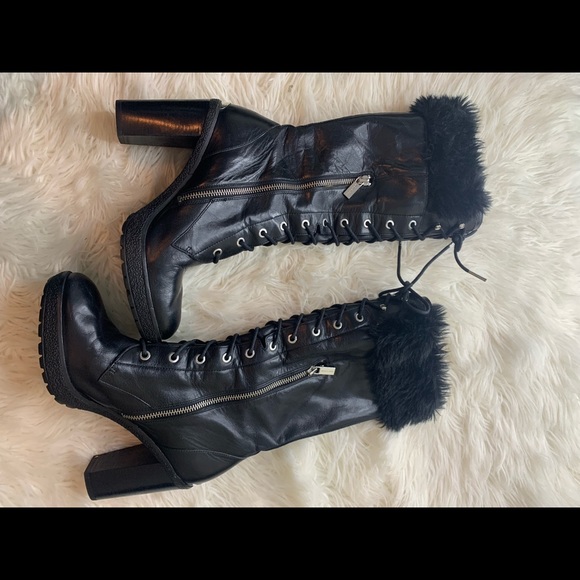 MICHAEL KORS KIM LACE UP FAUX FUR BOOT - 9 - Picture 5 of 5